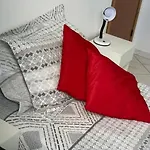 Casa Incrivel Em Frente A Praia De Unamar