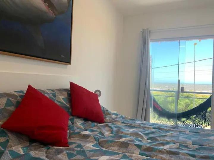 Casa Incrivel Em Frente A Praia De Unamar *