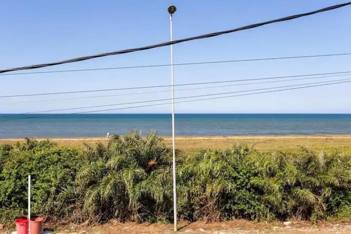 Casa Incrivel Em Frente A Praia De Unamar Cabo Frio